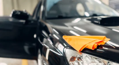 Detailing auto